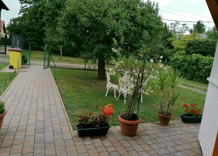 Balaton Haz בית נופש *