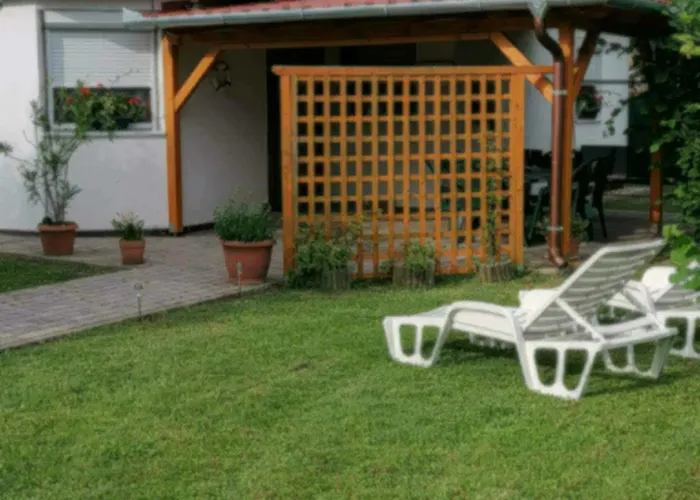 Balaton Haz Ferienhaus *